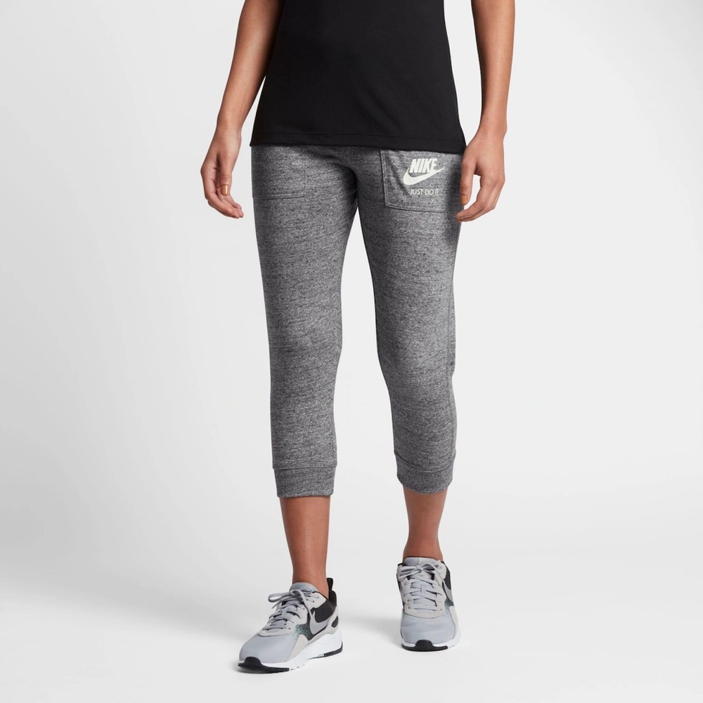 Nike Sportswear Vintage Women’s Crops